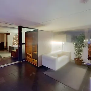 And Cosy Place With Jacuzzi And Sauna To Relax In The Centre Of Antwerpen