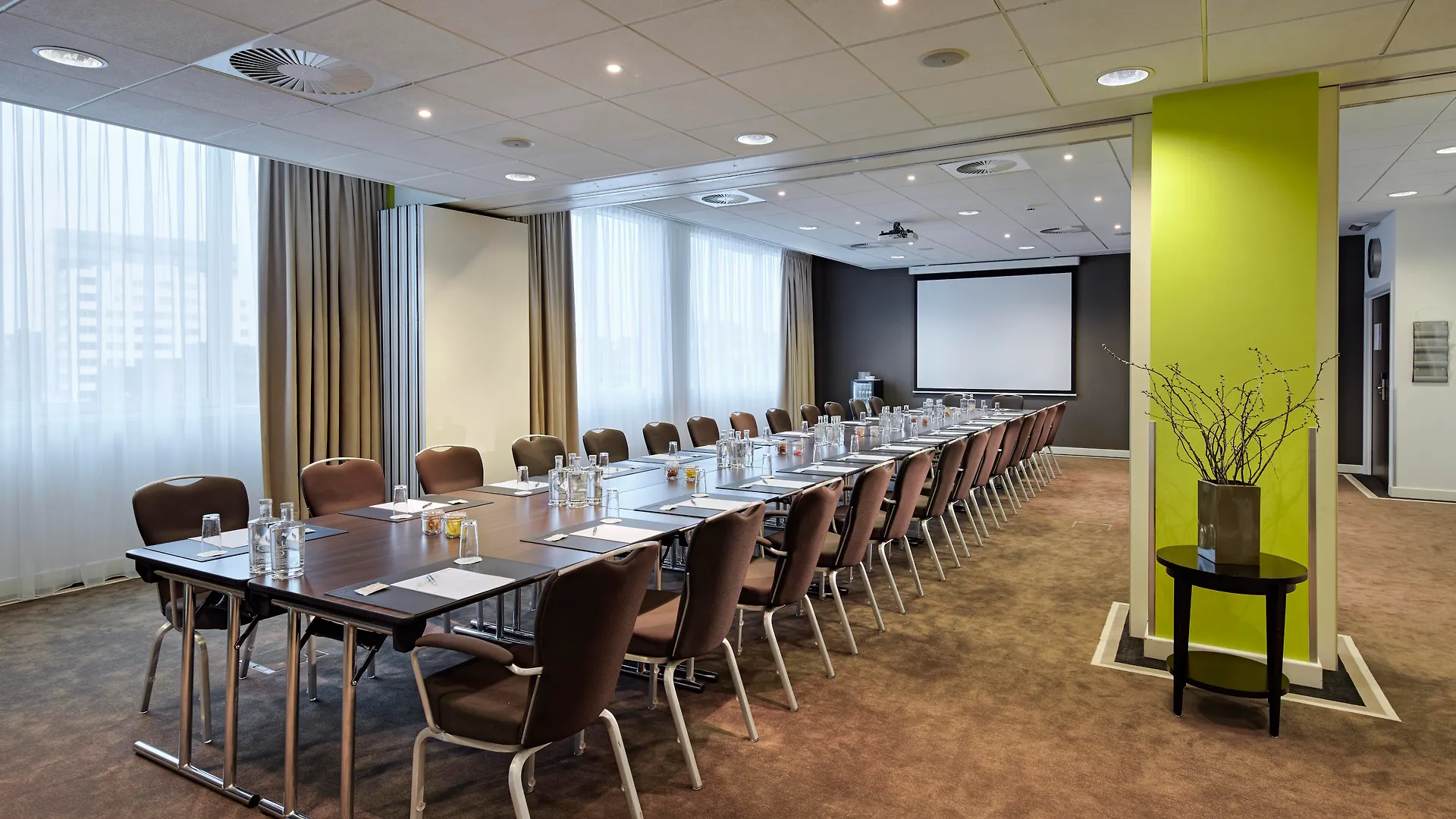 Lindner Hotel Antwerp, Part Of Jdv By Hyatt  Antwerpen